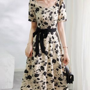 Rose-patterned dress